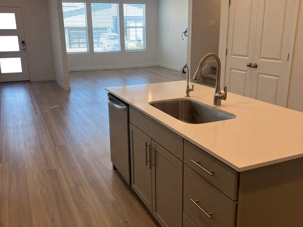 683 S Miller Ave, North Salt Lake, UT 84054