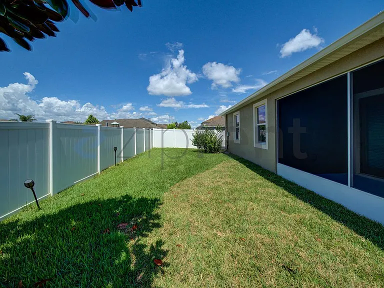 11729 Winterset Cove Dr — Photo 22