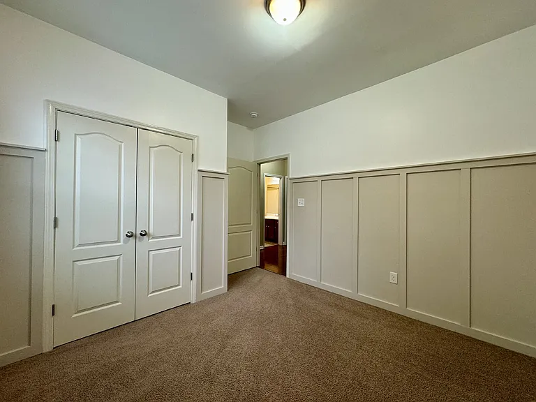 267 Boswell St — Photo 15