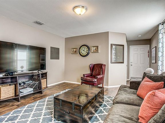 3rd image of 8849 Valley River Dr