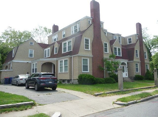 1st image of 52 Ash St