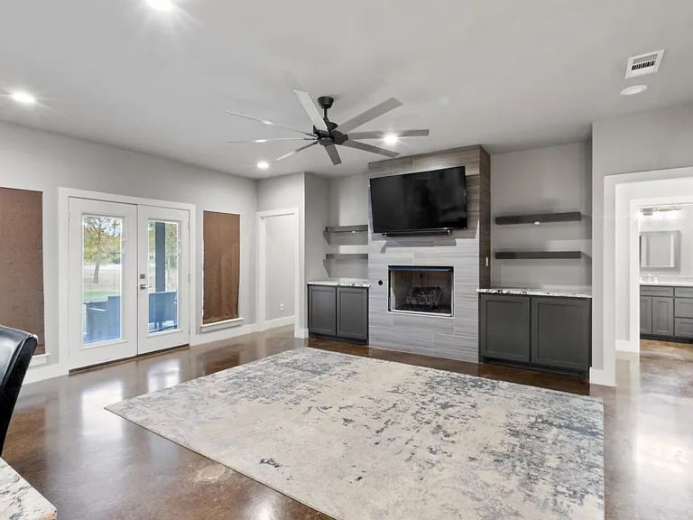 512 Barham Ln — Photo 14