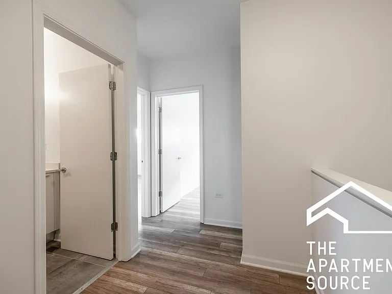 2700 W North Ave #303 — Photo 8