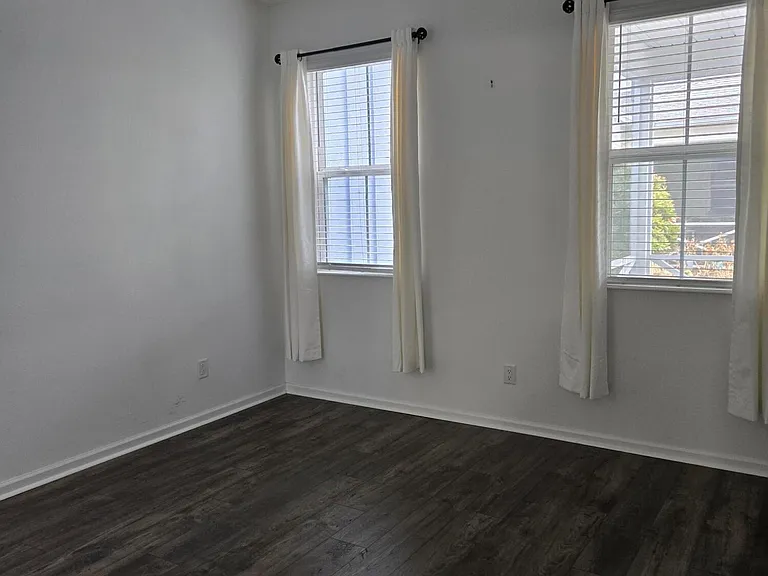 562 Landshark Blvd — Photo 5