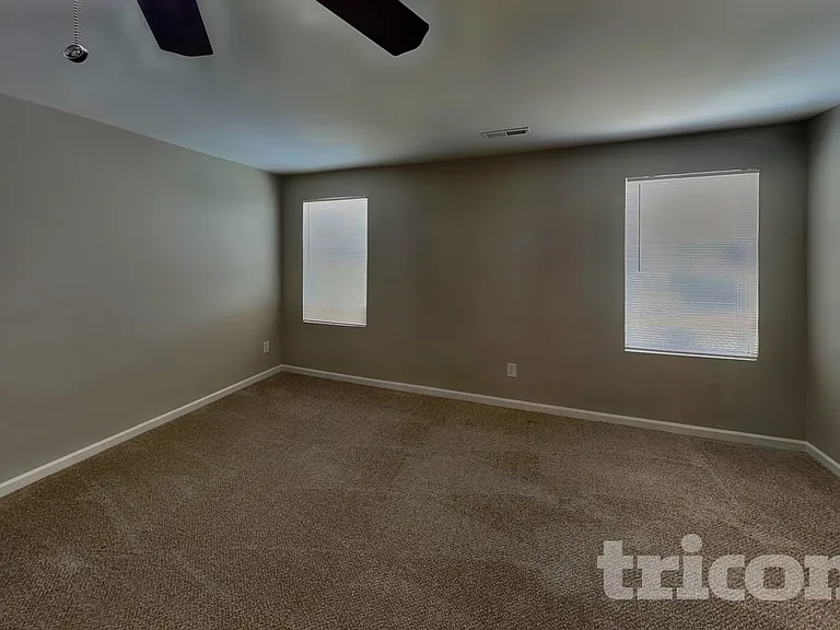 339 Oakleigh Ln — Photo 7