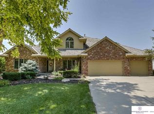 16146 Bedford Ave, Omaha, NE 68116