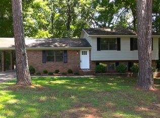 521 W 64th St, Anniston, AL 36206