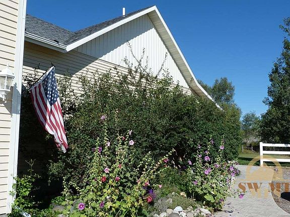 5th image of 38 Brakke Ln