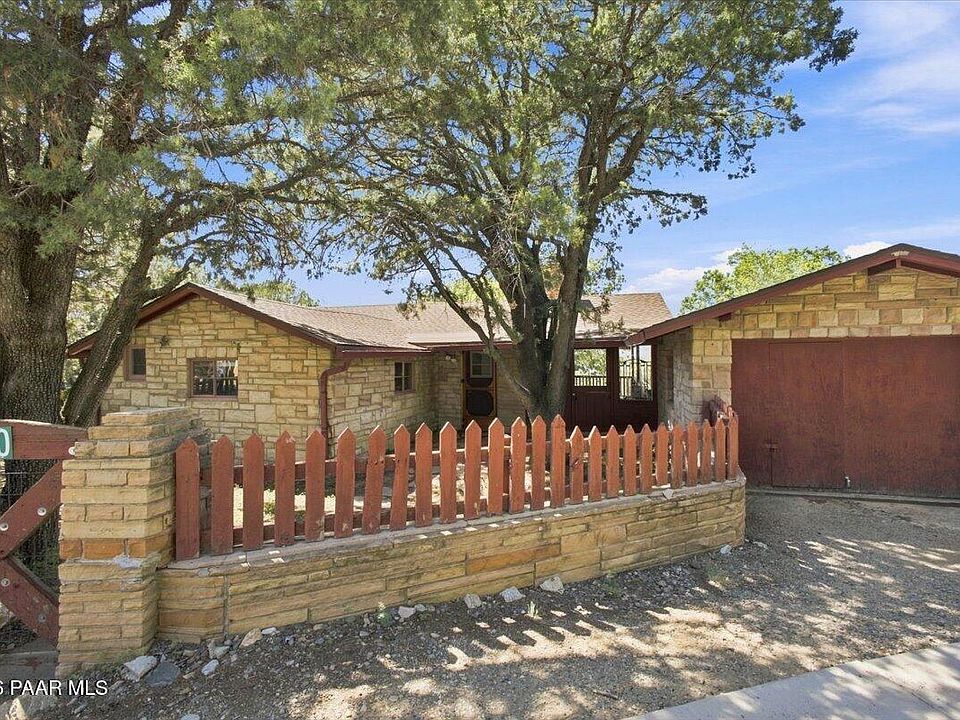 1st image of 490 E Juniper Dr