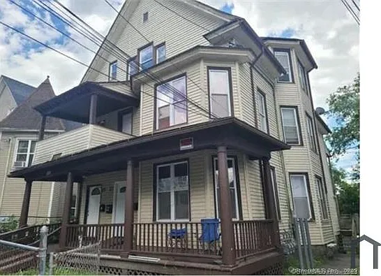 15 Ridgewood St — Photo 7