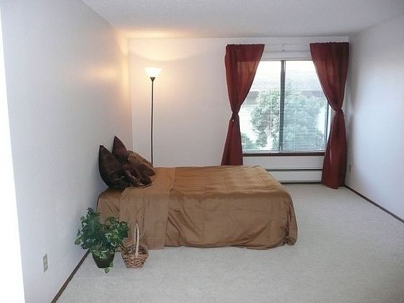 Master bedroom 18 x 12