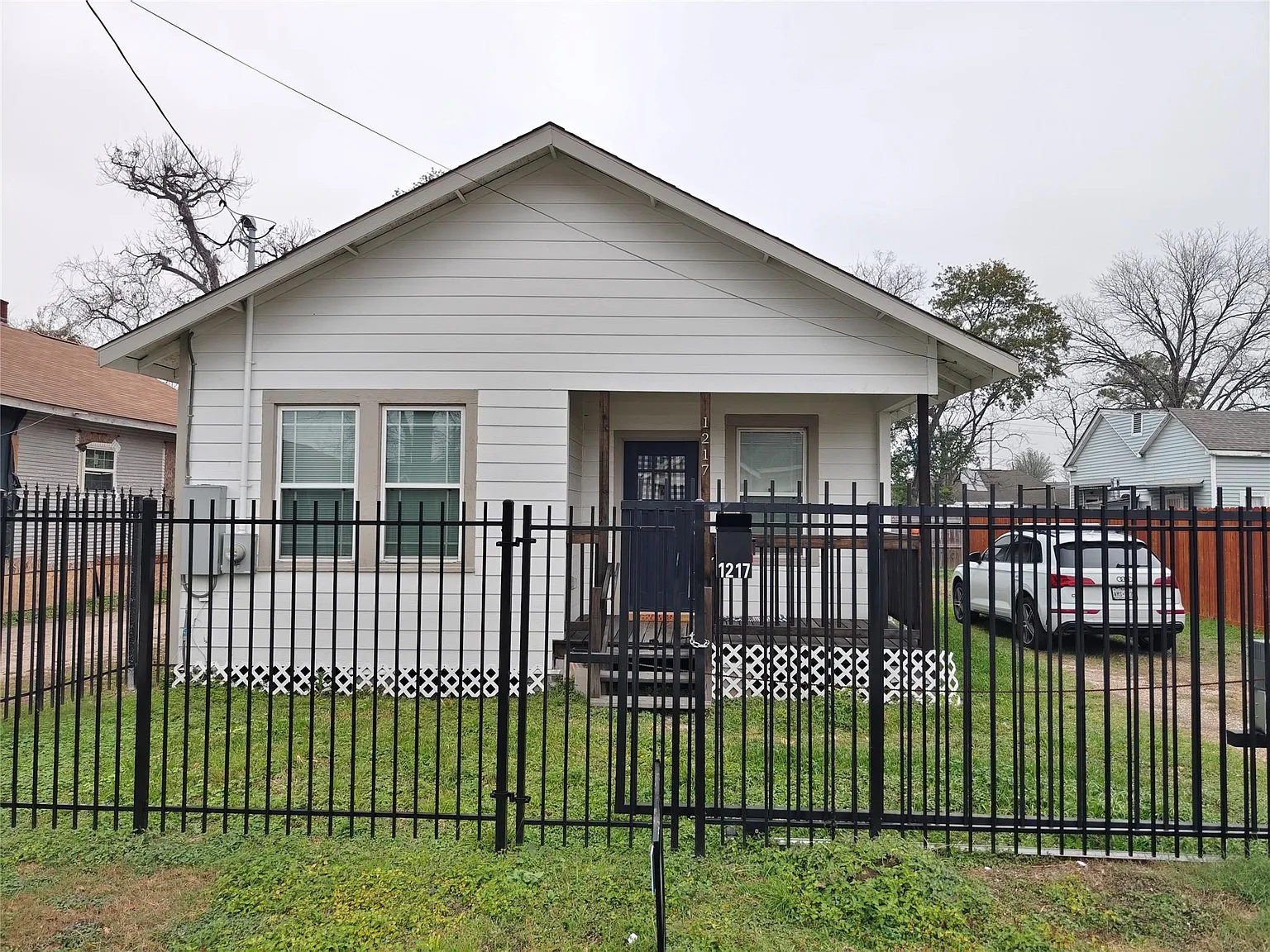 2 bed, 2.0 bath, 1047 sqft, $1,600 — Photo 2