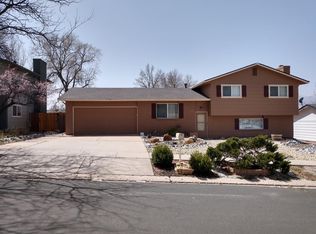 1085 Applewood Dr, Colorado Springs, CO 80907