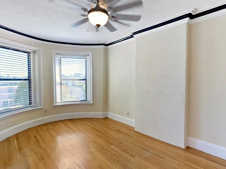 86 Hammond St #4 — Photo 14