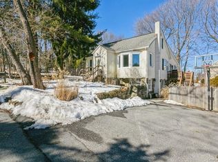 2 Middle Branch Rd, Mahopac, NY 10541