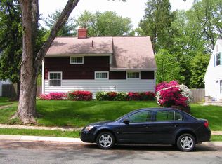 5917 Vandegrift Ave, Rockville, MD 20851