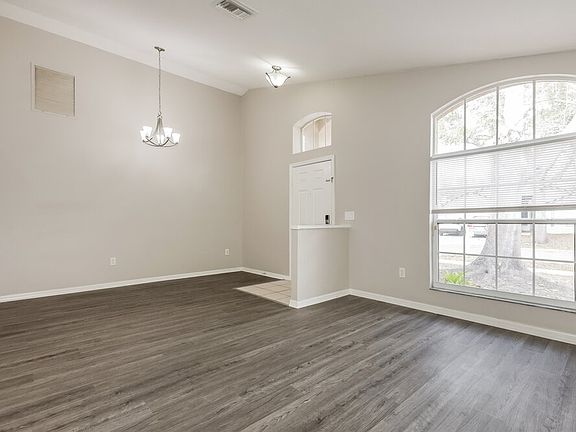 4th image of 733 Somerstone Dr