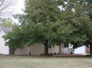 5816 S Iris Ln, Battlefield, MO 65619