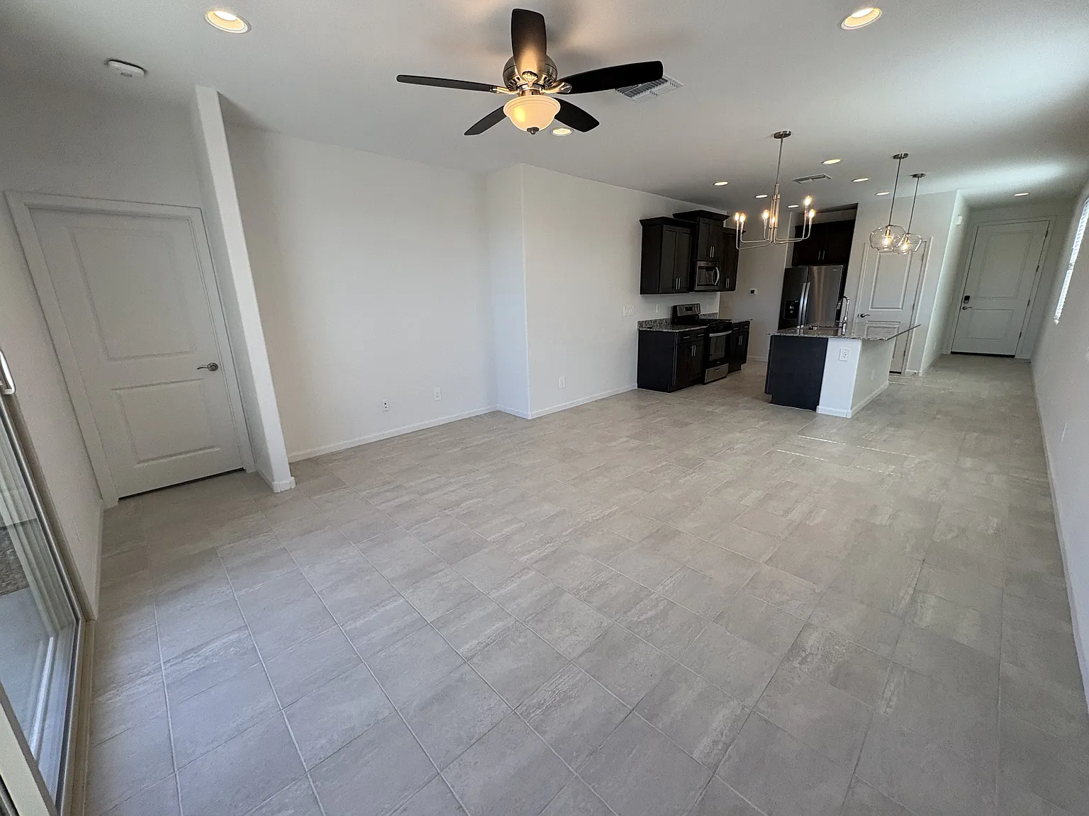 3 bed, 1326 sqft, $2,000 — Photo 4