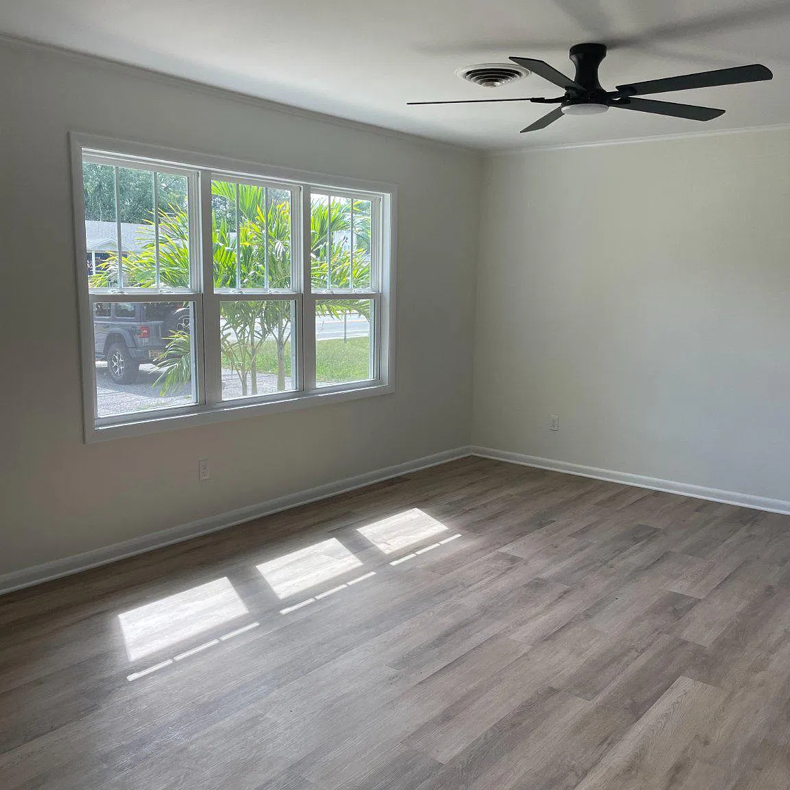 3 bed, 2.0 bath, 1288 sqft, $2,600 — Photo 3