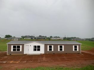 617 Towers Dr, Dandridge, TN 37725