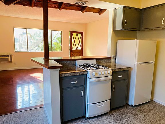 3rd image of 206 S Electric Ave Unit E