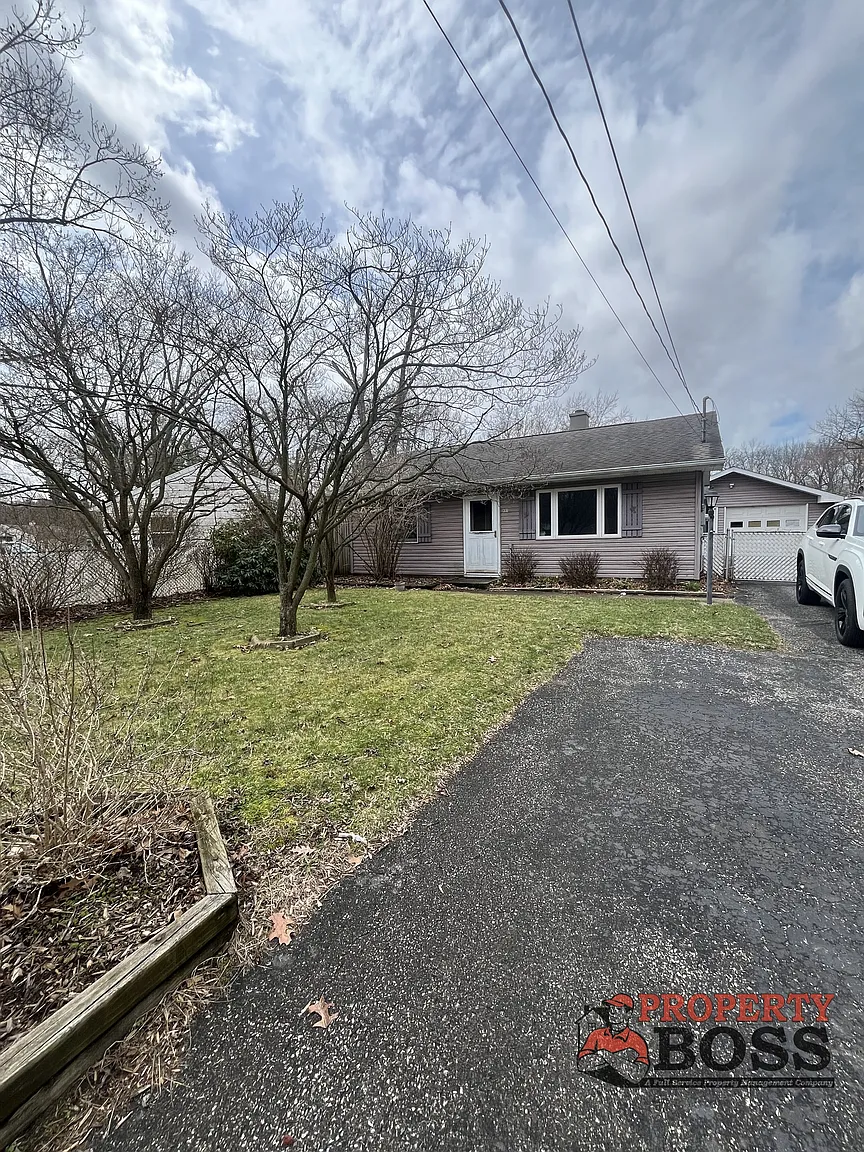 601 Highland Ave photo 1