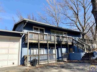 2740 NW 35th St, Topeka, KS 66618