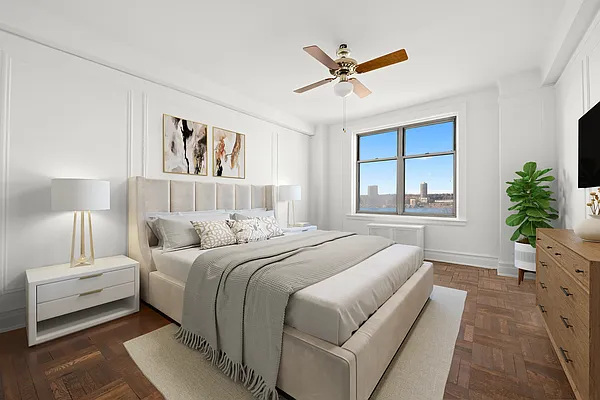 160 Riverside Drive #8A in Upper West Side, Manhattan
