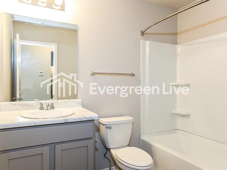 10 Spring Ridge Ln — Photo 13