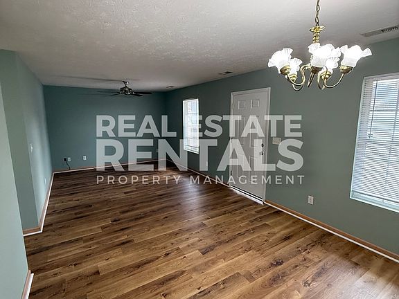 3rd image of 1304 Pierce Ave #1