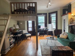 379 Beacon St #1, Boston, MA 02116