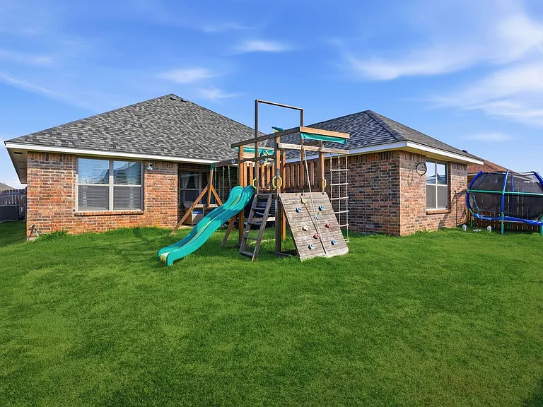 4304 SW Brandon Ln — Photo 23