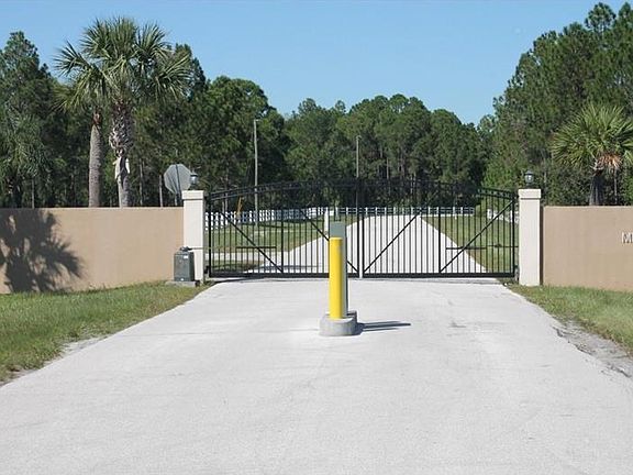 5th image of 1719 Hidden Palms Dr