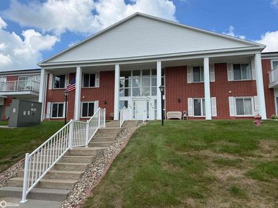 514 E Olive St APT 203, Marshalltown, IA, 50158