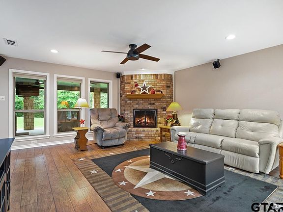 4th image of 15988 Rocky Ridge Rd