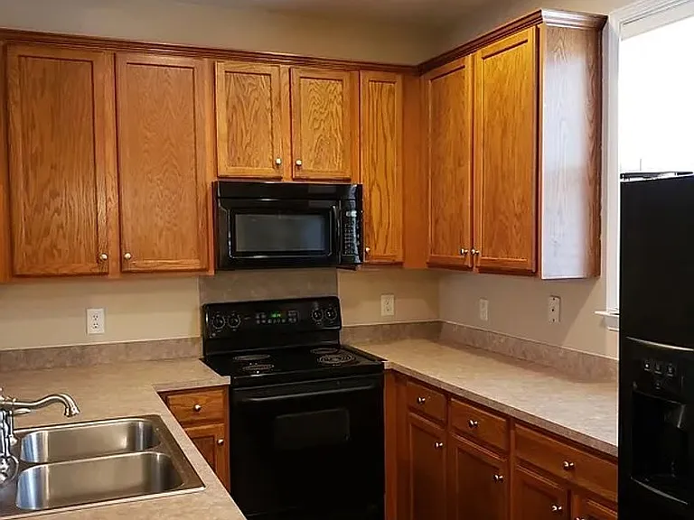 10318 McGoogan Ln — Photo 17