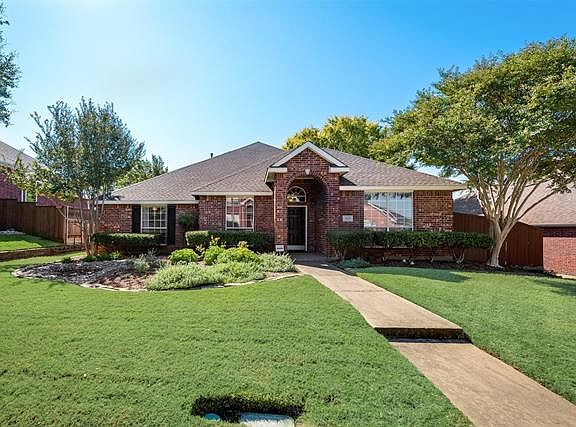 4th image of 1449 Summerhill Dr
