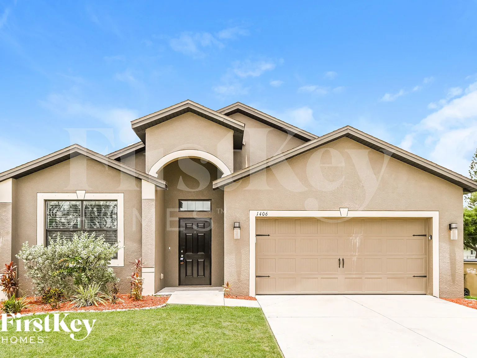 4 bed, 2.0 bath, 1853 sqft, $2,160 — Photo 1