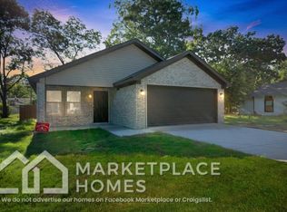 1917 Moss St, North Little Rock, AR 72114