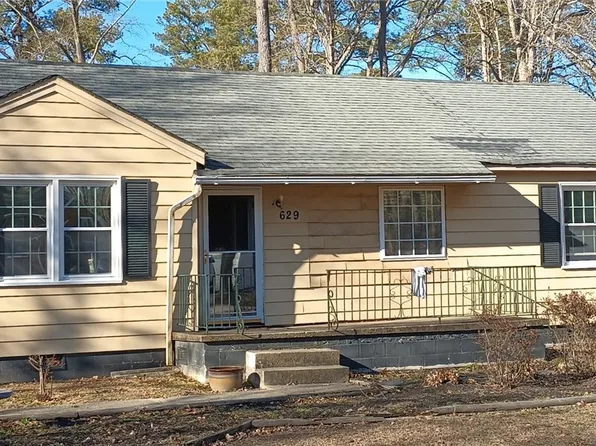 629 Hoke Dr, Petersburg, VA 23805