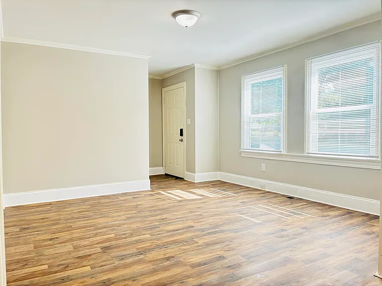 1030 Caldwell St — Photo 21