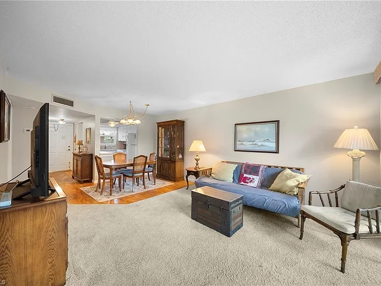 400 Forest Lakes Blvd #204 — Photo 6