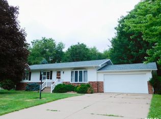 9521 W Guinivere Dr, Mapleton, IL 61547