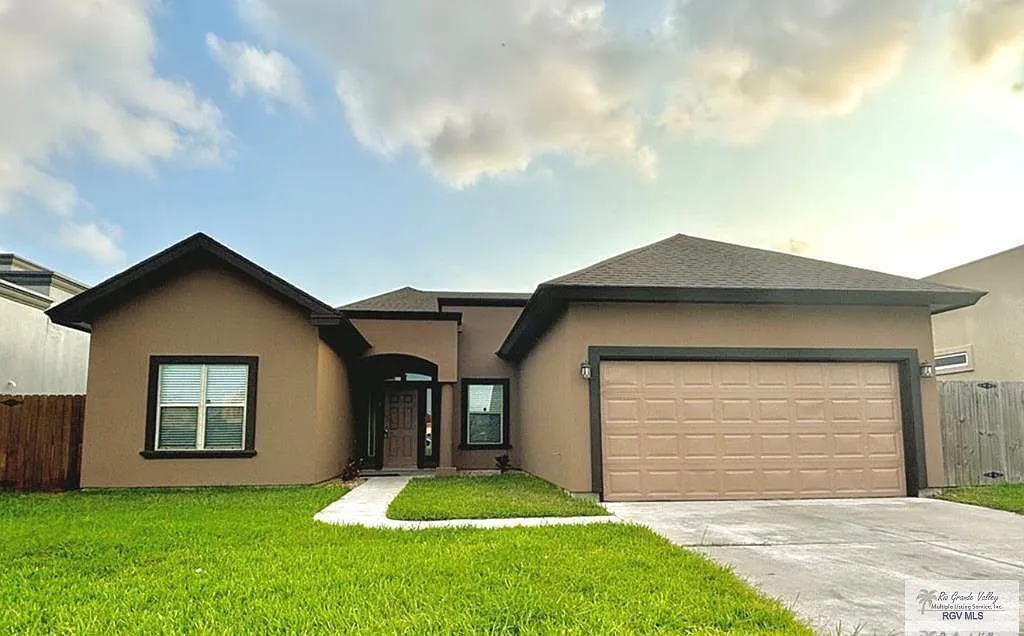 3 bed, 3.0 bath, 1797 sqft, $2,500 — Photo 1