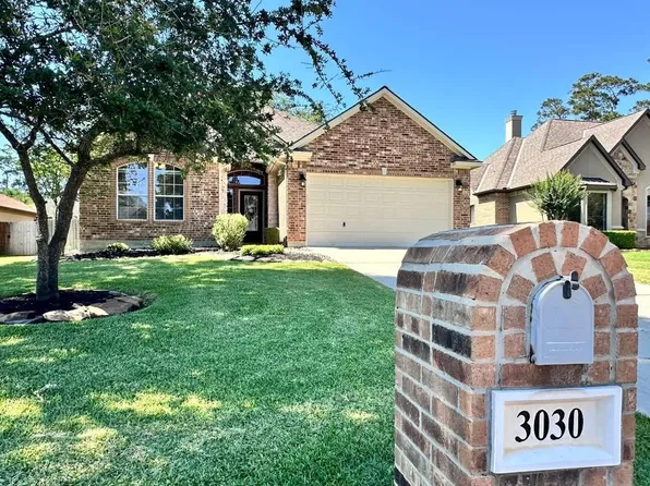 3030 Lake Island Dr, Montgomery, TX 77356