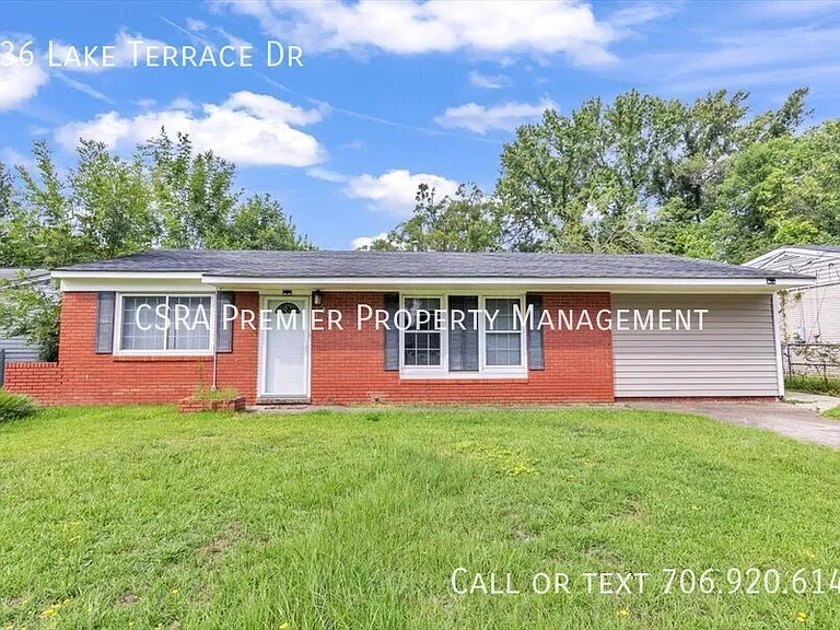 836 Lake Terrace Dr — Photo 1
