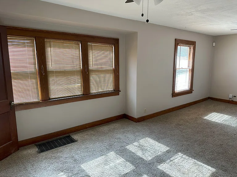2080 SW Washburn Ave — Photo 15