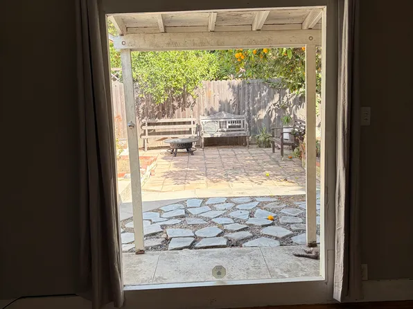 2109 1/2 E 6th St, Long Beach, CA 90814