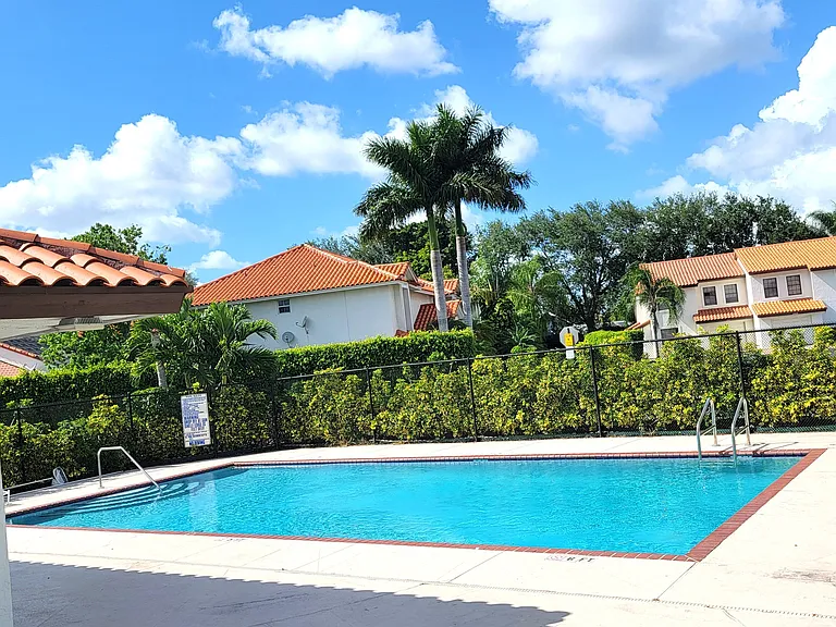 13465 Fountain View Blvd — Photo 43